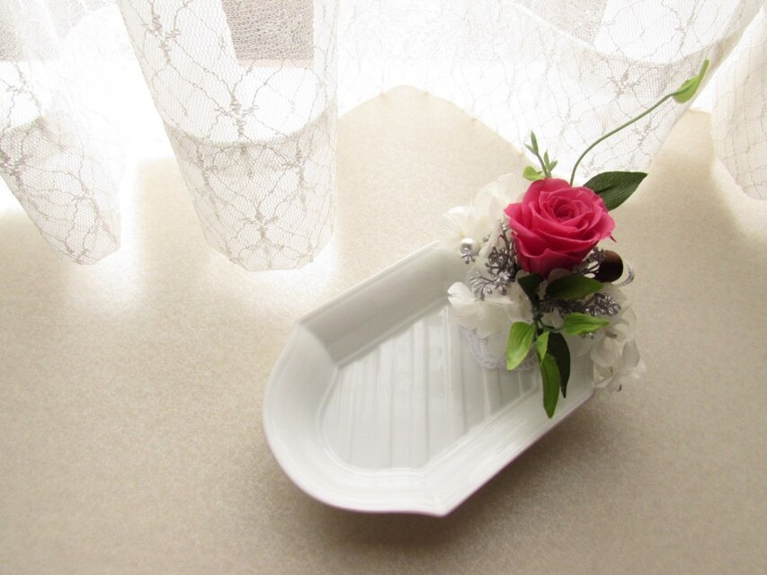 139：【Sold】ギフトに♪プリザーブドフラワーのアクセサリートレイ。