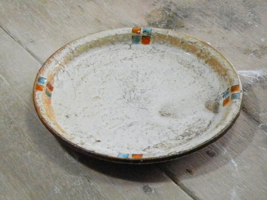 五寸皿　百色(ももいろ)象嵌　角紋