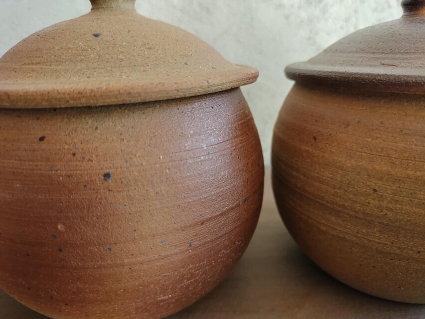 里帰り★オールドニッポン 薩摩 金盛上げ侍紋 大型18㎝壺砂糖入れ 仏逆輸入 里帰り☆オールドニッポン 薩摩 金盛上げ侍紋 大型18㎝壺砂糖入れ 仏