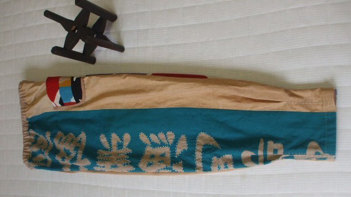 柿渋染大漁旗刺し子裾すぼまりパンツ 木綿 | iichi 日々の暮らしを