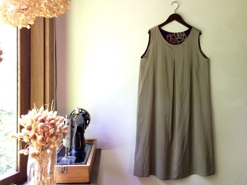 うさぎのシンプルワンピース（綿サテン・ベージュ）009　銘仙　リメイク　綿レーヨン