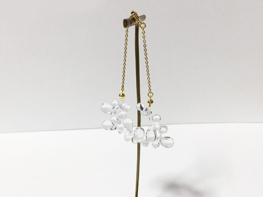 クオーツを編み込んだブレスレット