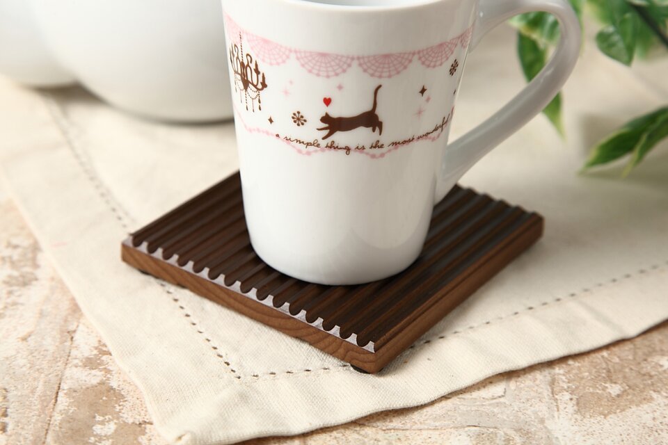 KATOMOKU 岐阜県の山で採れたコースター 4枚組 ブラウン km-17BR