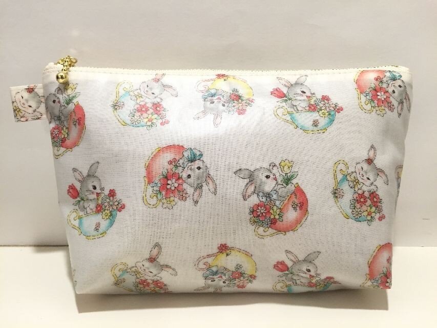 うさこカップ　メルヘンラミネートポーチ　