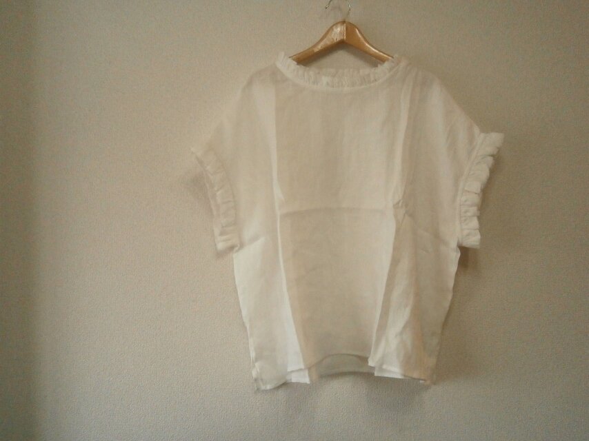 en-en２枚フリル・フリル・短め丈プルオーバー・オフホワイト