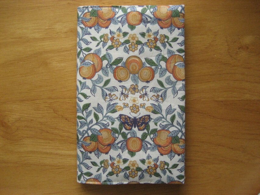 リバティプリント 新書用(Orchard B）