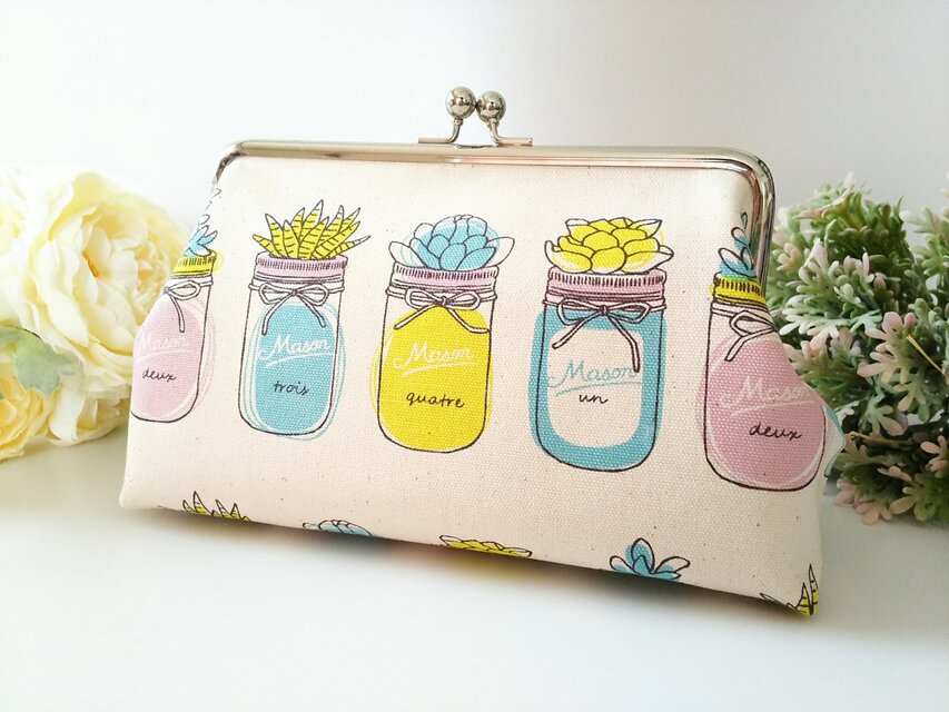 ◆【売り切れ】【再販2】ボタニカルジャーのがま口ポーチ*観葉植物*多肉植物*プレゼントや旅行に◆