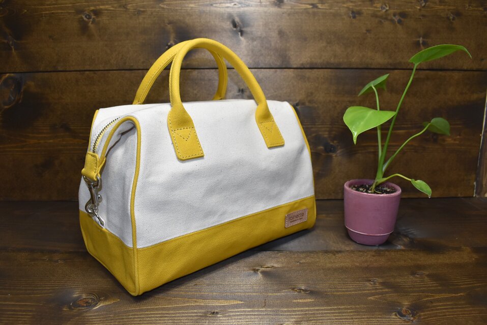 キャンバス　ツートーン・ミニボストン（生成×カラシ）