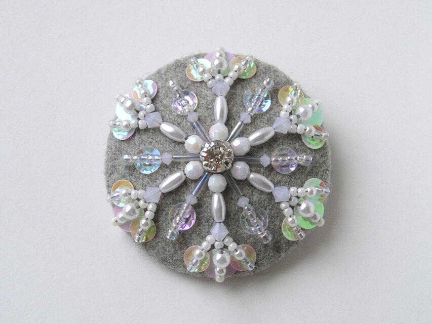 雪の結晶ブローチ（大）17ig-1