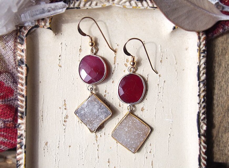 ドゥルージークォーツ・アゲートのピアス