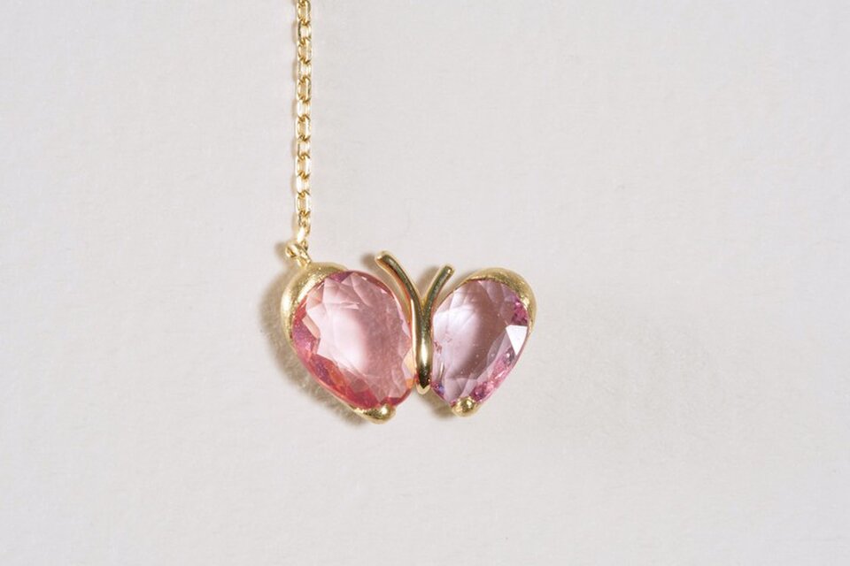 サファイヤとスピネル　ちょうちょのピアス(片耳)