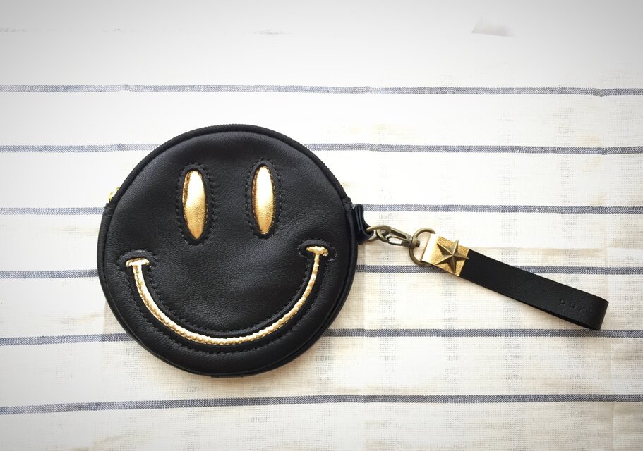 スマイル まるまるポーチ(Black)