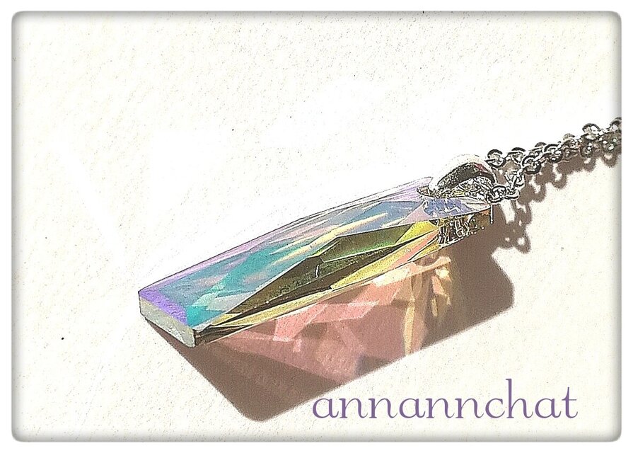 【スワロフスキー　baguette ネックレス】２5ｍｍ　クリスタルパラダイスシャイン　馬蹄