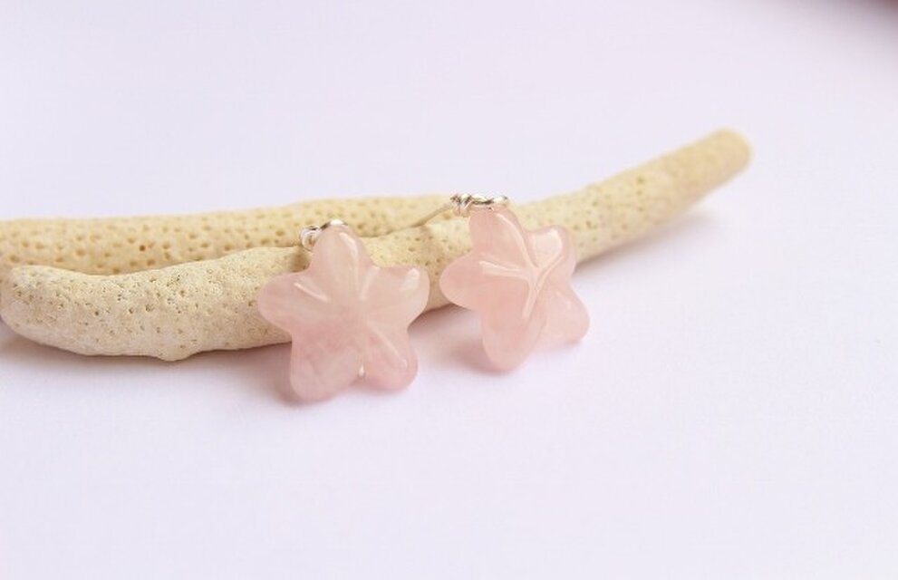 ローズクォーツのお星さま　Wire　ピアス／イヤリング