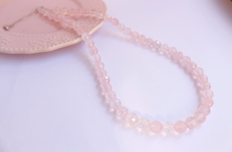 ローズクォーツ　ネックレス