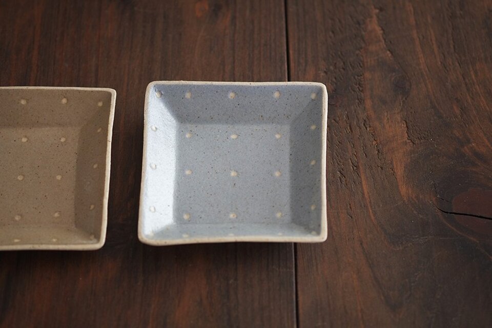 四角小皿・ドット柄・空色