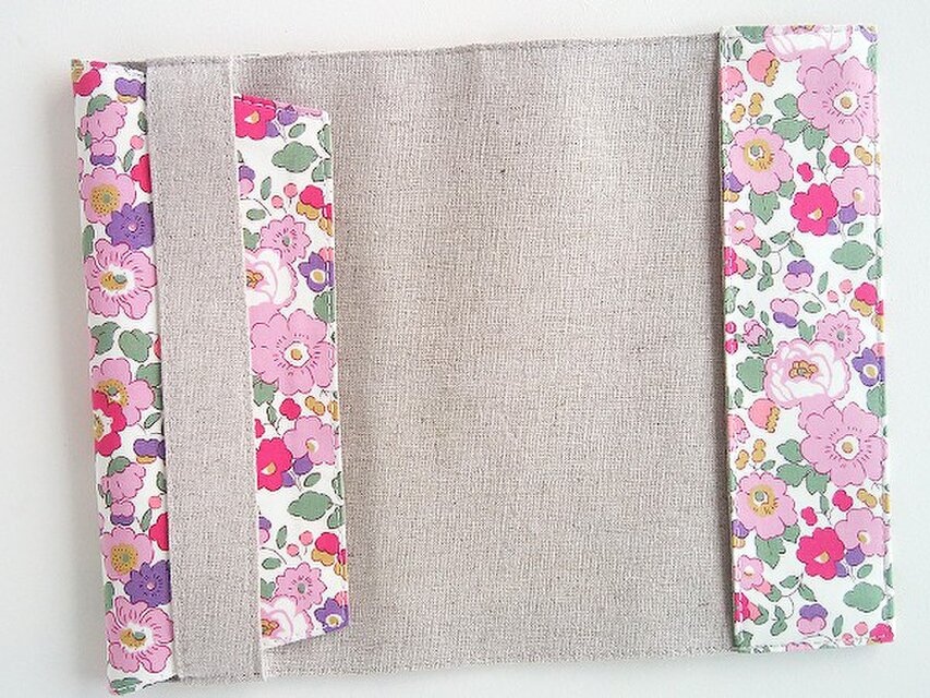 リバティ 新書 ブックカバー ベッツィ ピンク | iichi 日々の暮らしを