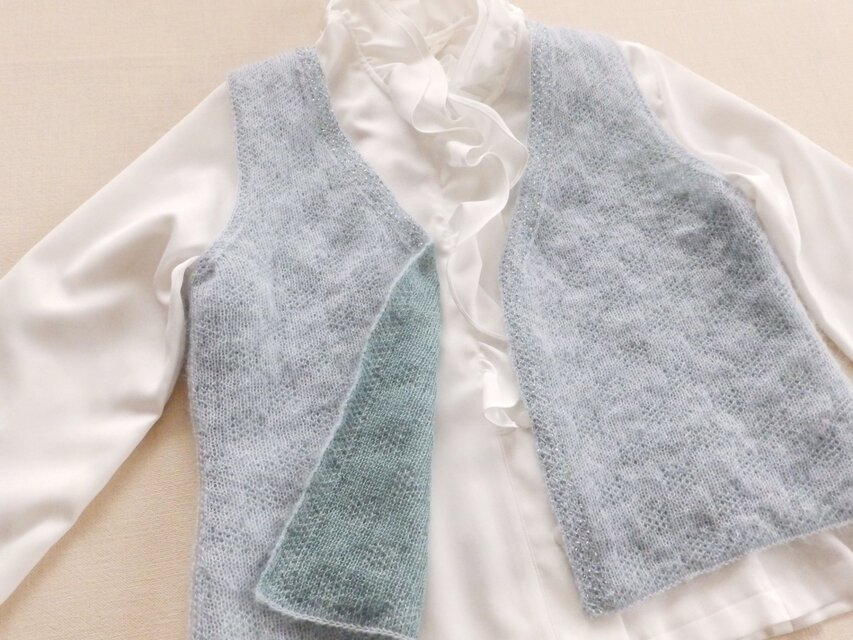 シルクモヘアのビーズ刺繡付きベスト・ｔ様専用