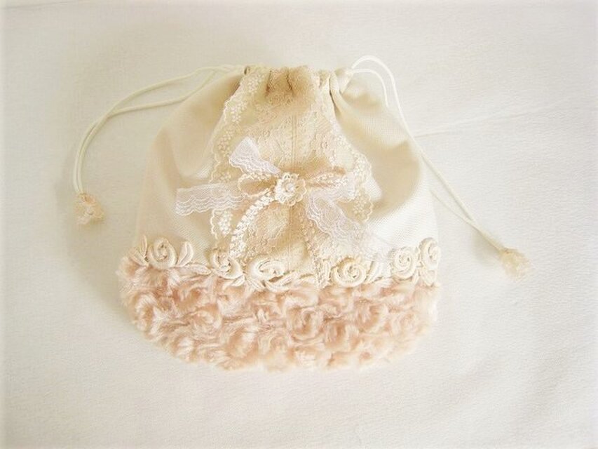 可愛いレースとファーのエレガント巾着袋（ピンク）