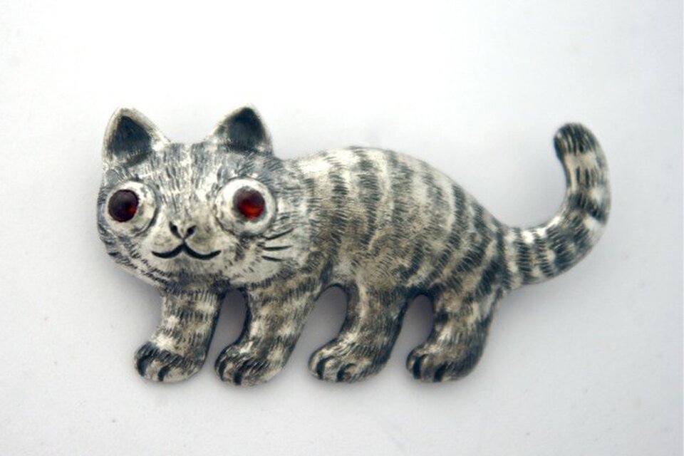 トラネコ ブローチ