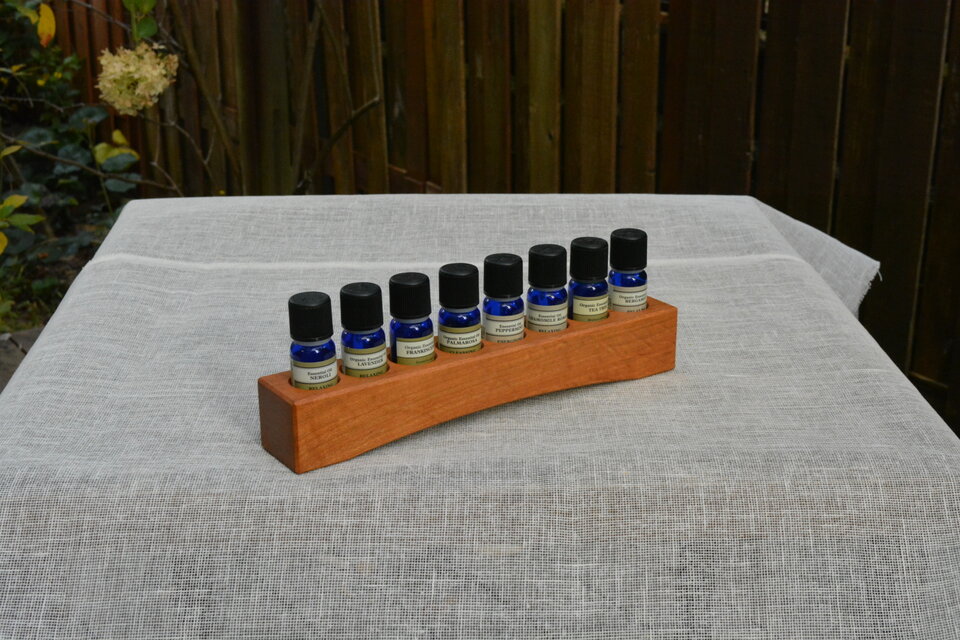 サクラのアロマオイルボトルスタンド8本用