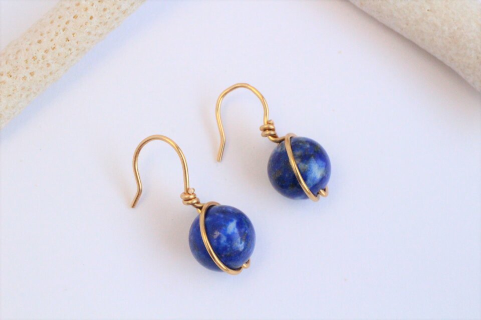 14KGF オニキス オーバル Wire ピアス／イヤリング | iichi 日々の