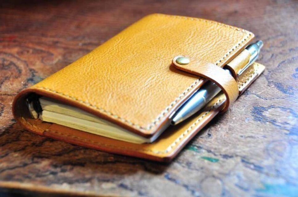 イタリアンオイルレザーアリゾナ・システム手帳（マスタード）