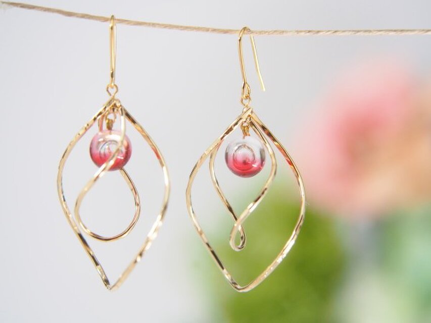 ツイストリングピアス　ピンク