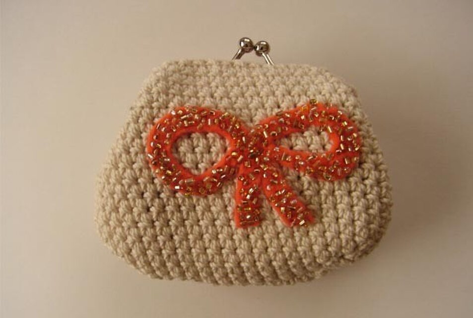 赤い糸のガマグチ