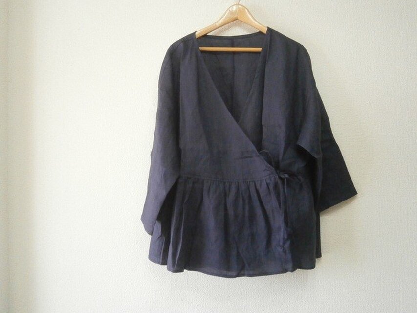 en-enフランスリネン・カシュクール羽織・紺