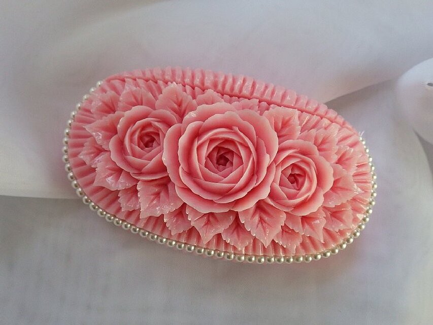 【オーダー】三輪バラのカードスタンド。ソープカービング