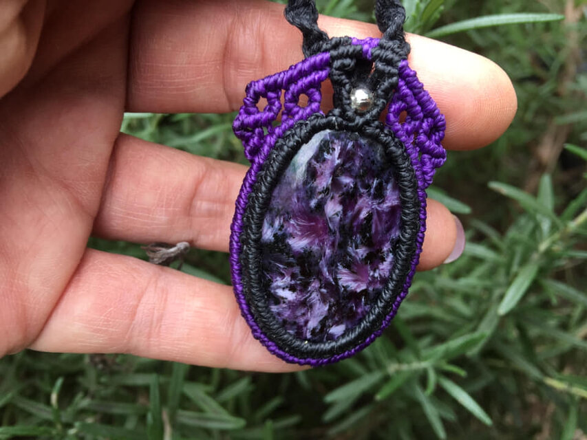 チャロアイト・マクラメヘンプネックレス