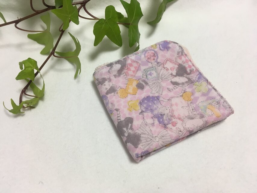 ガーゼタオルハンカチ 夢見るアリス ピンク