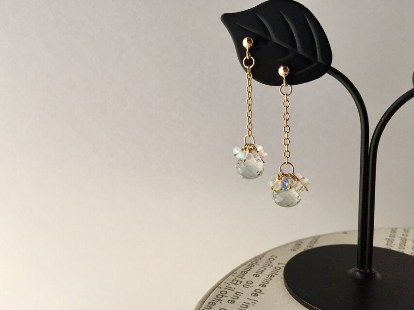 つぶつぶオパールとグリーンアメシストのピアス