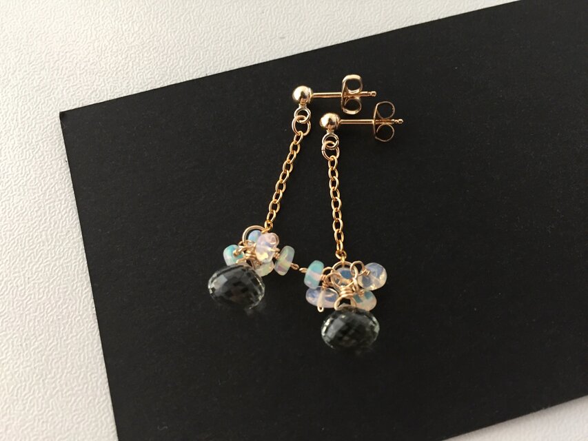 つぶつぶオパールとグリーンアメシストのピアス | iichi 日々の暮らし