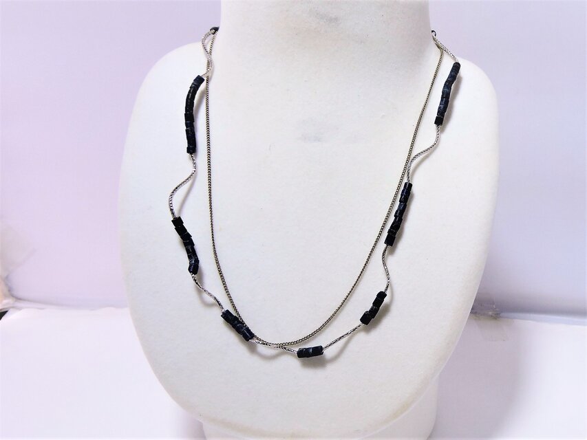 12月誕生石★アンティーク・ラピスラズリー（ナチュラル）・S字SVネックレス♪