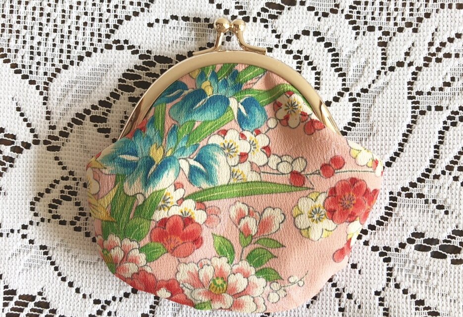 がまぐち・丸型 ちびがま口   花尽くし×赤い疋田柄