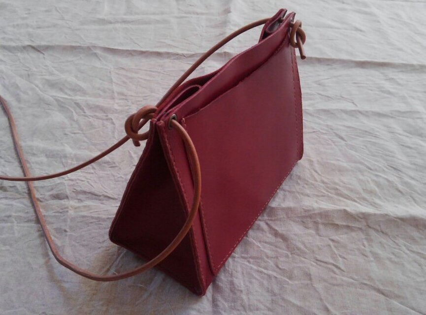 大人の虫かごショルダー　ワインレッド