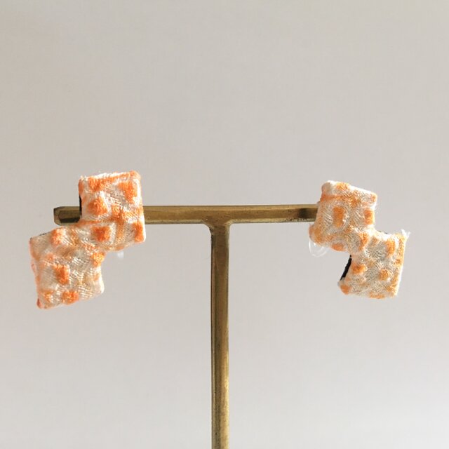 有松絞り イヤリング ::しかくオレンジ