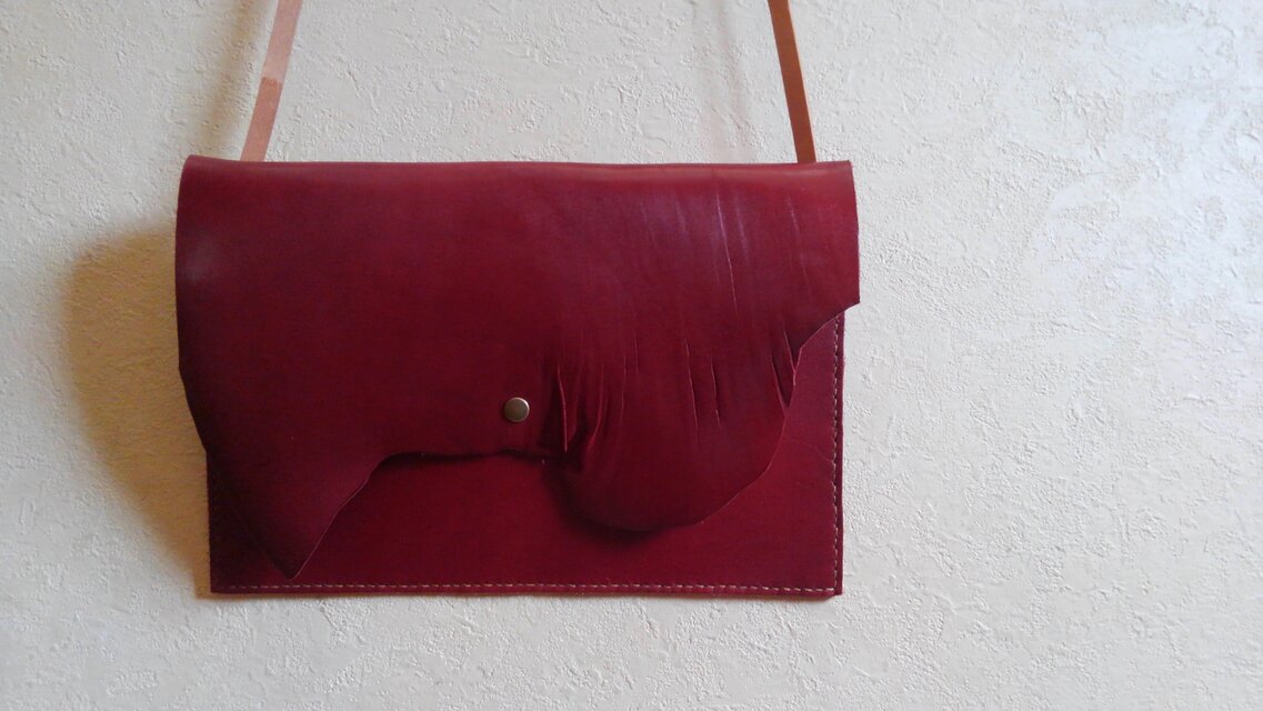 ワインレッド　シンプルショルダー