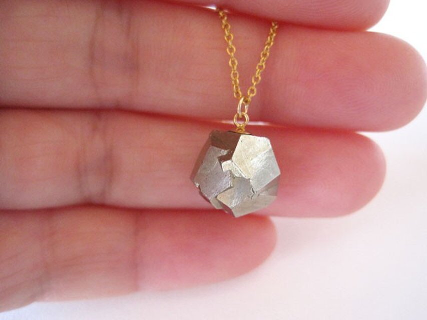 パイライト標本2 ペルー産 標本箱ペンダント パイライトの原石