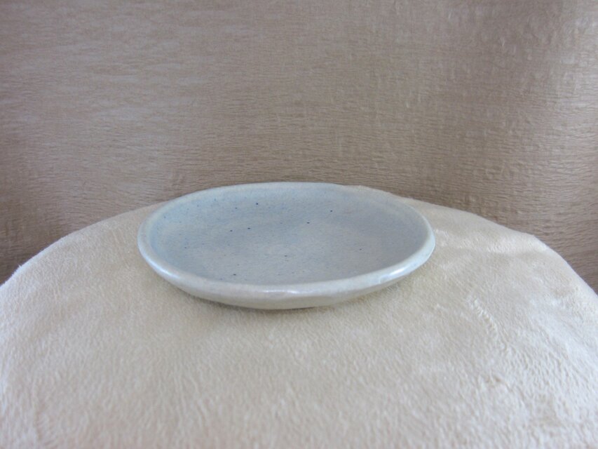 陶器 曲がりせんべい小皿（２枚セット）　薄青