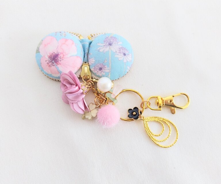 イルマスカイブルーのマカロン☆キーホルダー | iichi 日々の暮らしを