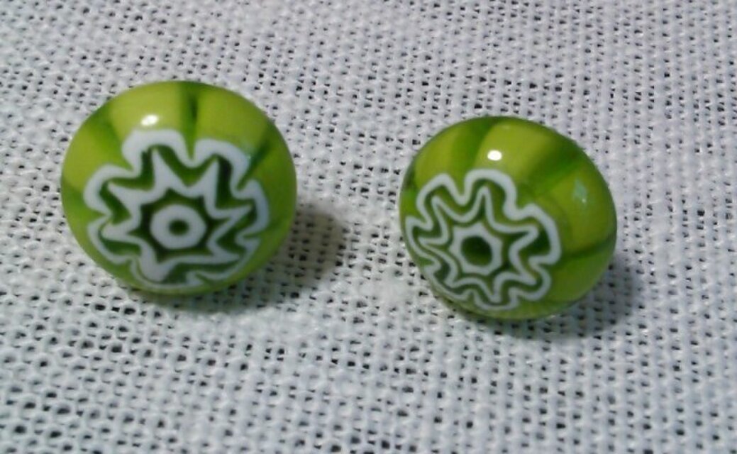 ひとつぶピアス(グリーン）