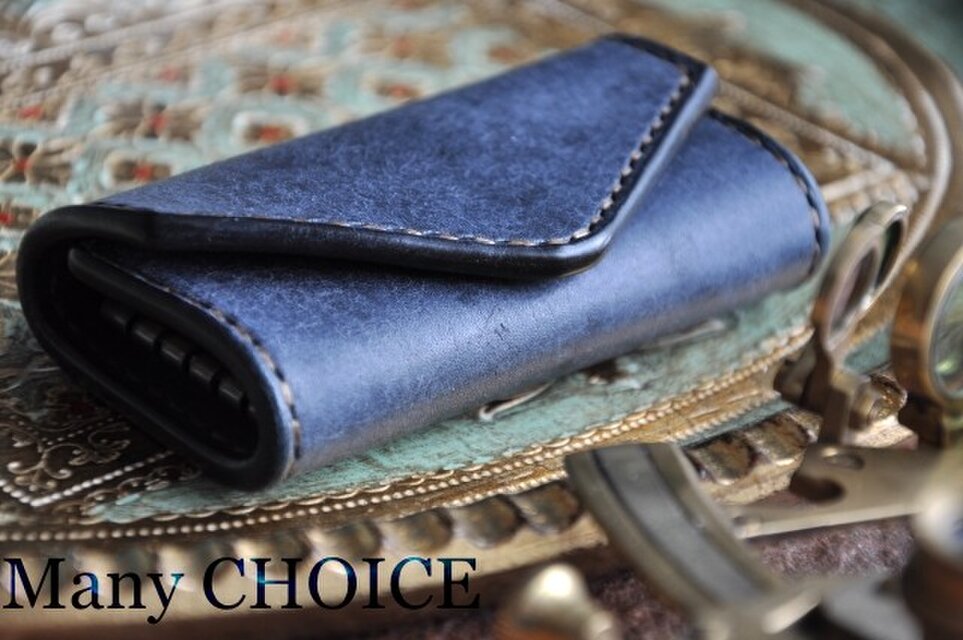 イタリアンレザー・革新のプエブロ・キーケース（ネイビー×ショコラ）