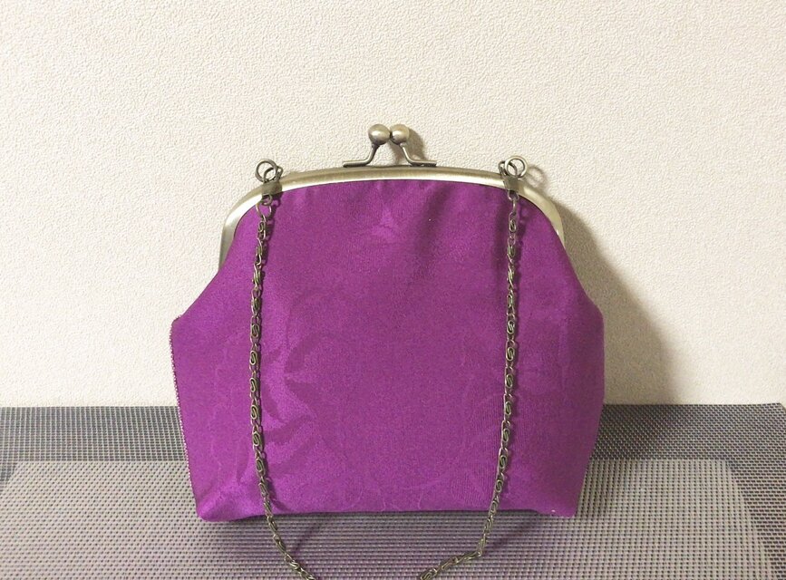 がまぐちミニバッグ・　★赤紫色の薔薇柄×鮫小紋★