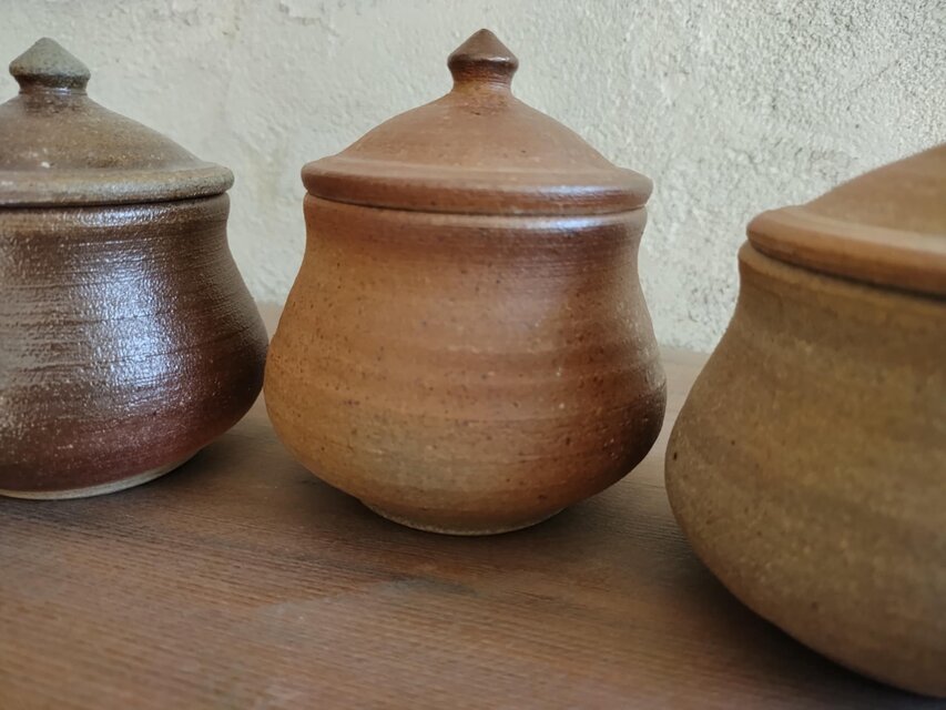 塩壷 S・下膨れ | iichi 日々の暮らしを心地よくするハンドメイドや