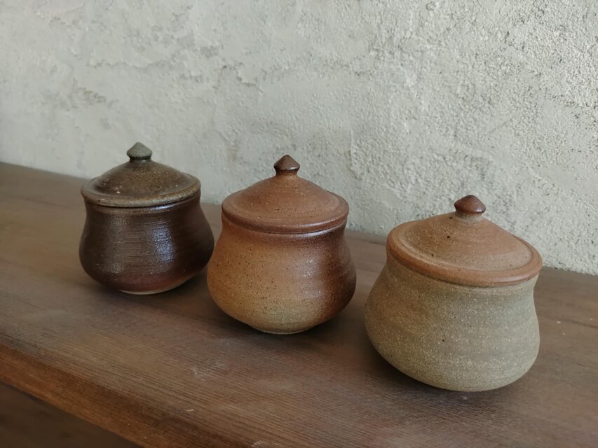 塩壷 S・下膨れ | iichi 日々の暮らしを心地よくするハンドメイドや