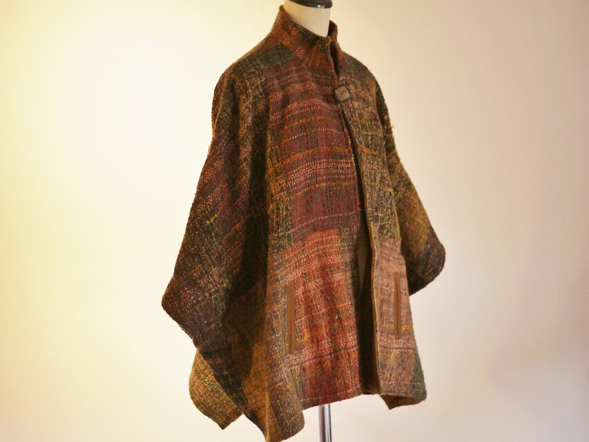手織り　ケープ風コート