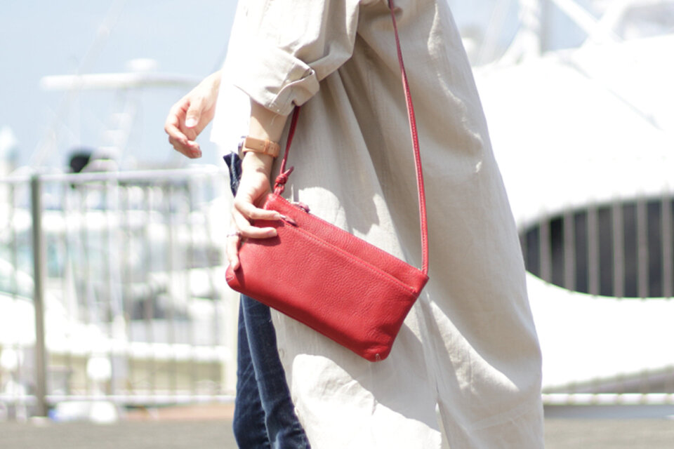 長財布が入る】サコッシュ 姫路レザー レッド 牛革 ショルダーバッグ